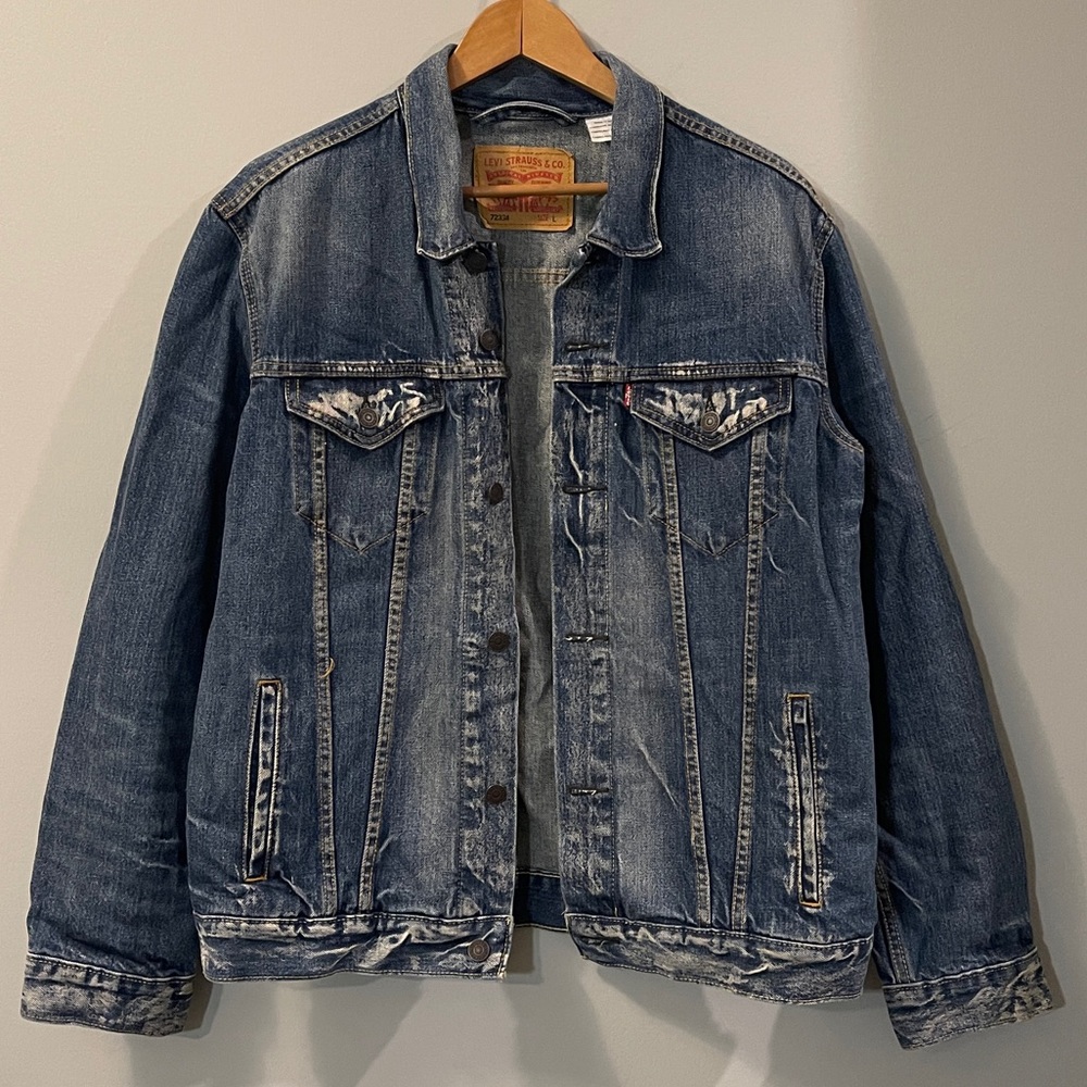 Levi’s Relaxed Fit Trucker Denim Jacket